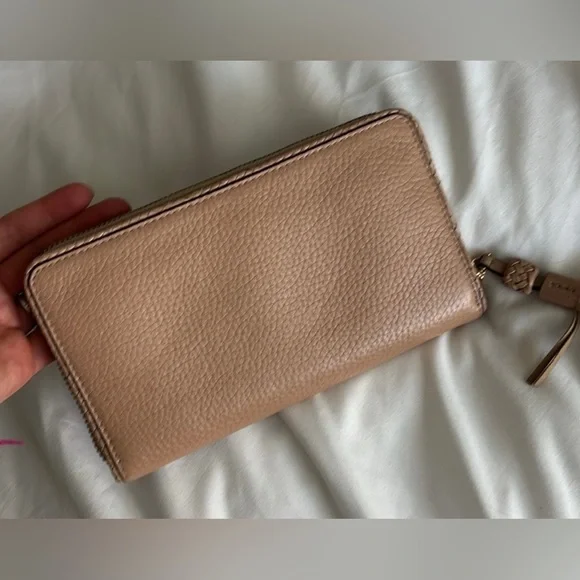 Tory Burch Continental Wallet with Tassel - Picture 5 of 15